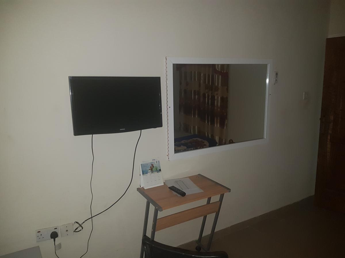 Jostev Hotel Кумасі Екстер'єр фото