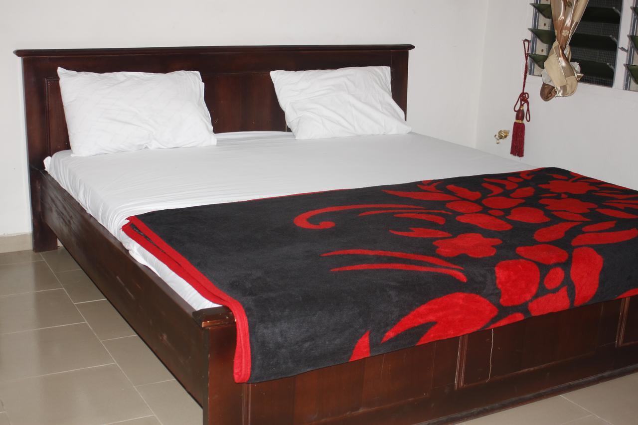 Jostev Hotel Кумасі Екстер'єр фото