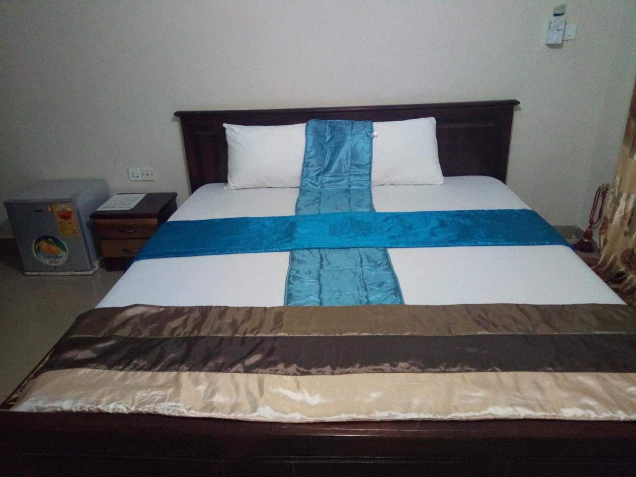 Jostev Hotel Кумасі Екстер'єр фото